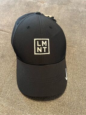 Lnmt Nike Hat NWT Black M/L Unisex